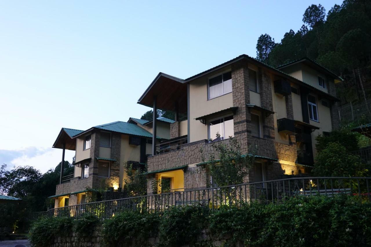 Araiya Palampur Hotel Buitenkant foto