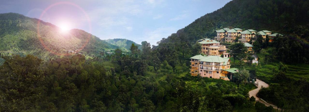 Araiya Palampur Hotel Buitenkant foto